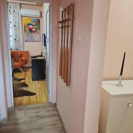 Apartment Апартамент Климент До Плажа *